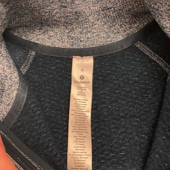 Lululemon Engineering Warmth 1/2 Zip - Picture 4 of 6